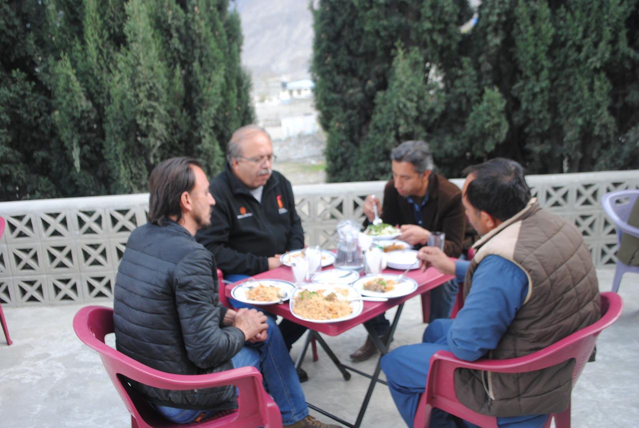 Cozy Lodge Gilgit Eksteriør bilde